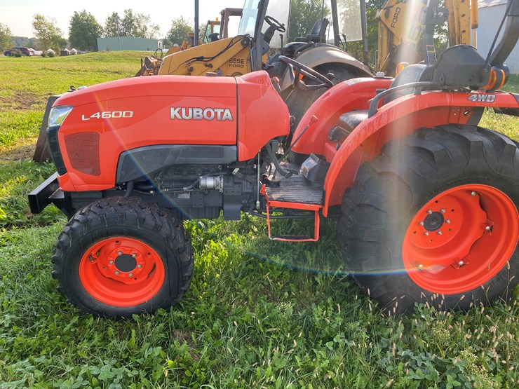 #1583-•-kubota-l4600d-4x4-diesel-tractor-image-11