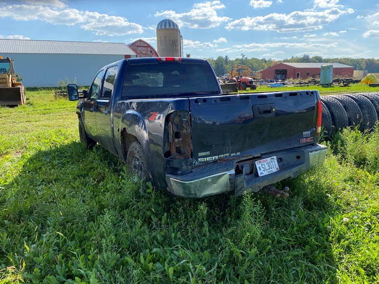 2010-gmc-sierra-1500-image-4