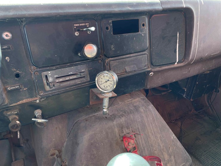 1982-international-dt466-image-90