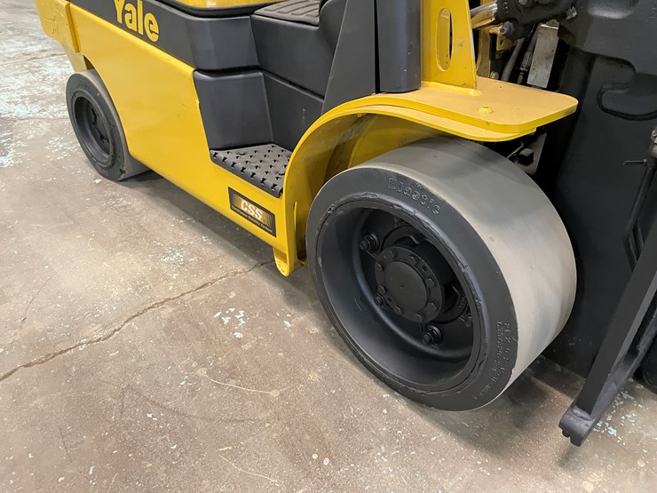 #5559-•-2017-yale-glc070-lp-forklift-image-44