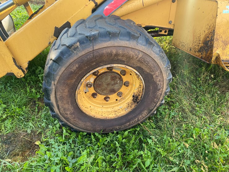 new-holland-655e-image-15