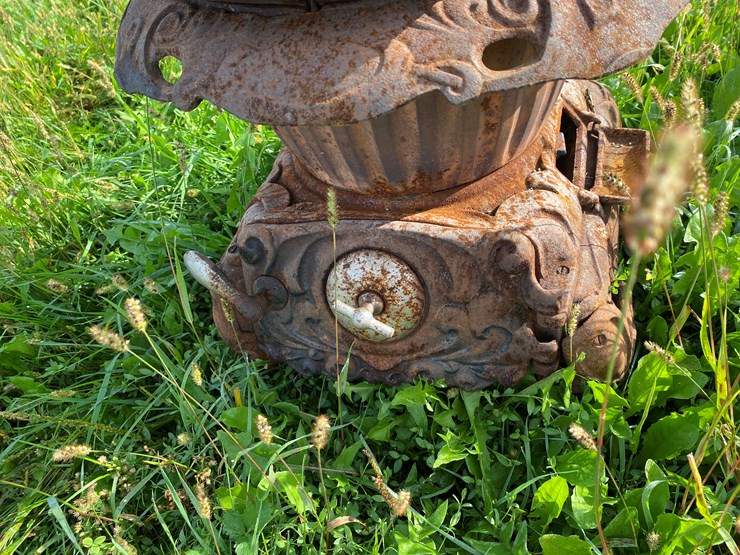 #1658-•-star-gem-cast-iron-wood-stove-image-5