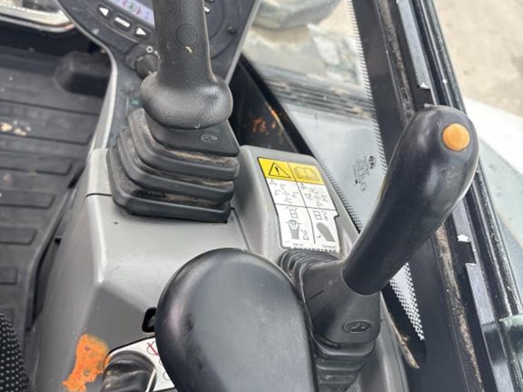 2019-bobcat-e85-image-45