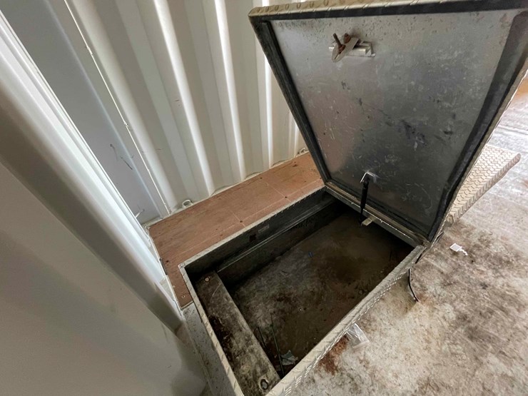 #1615-•-tractor-supply-diamond-plate-tool-box-image-15