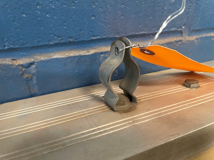 #7230-•-nissan-forklift-lighted-sign-image-9