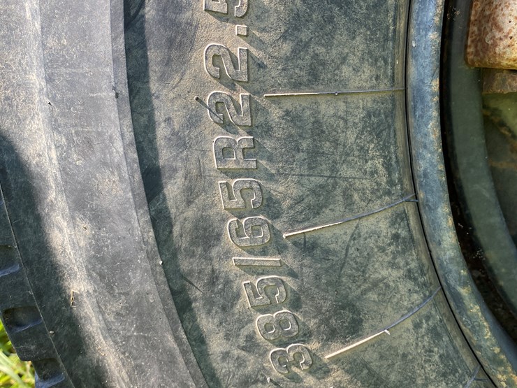 international-4900-image-17