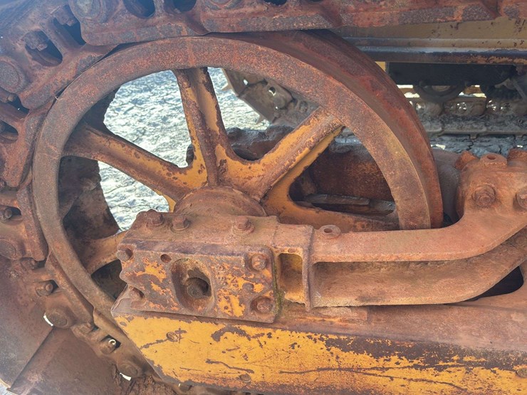 caterpillar-d6-image-28