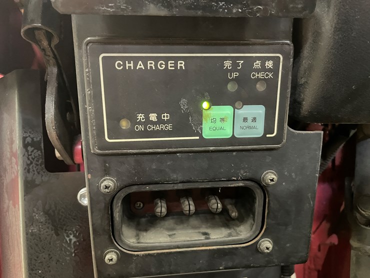 #5568-•-toyota-7-runner-1,500-lbs.-electric-forklift-image-43