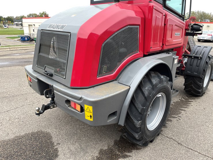 #5502-•-2024-magnum-4400l-wheel-loader-image-43