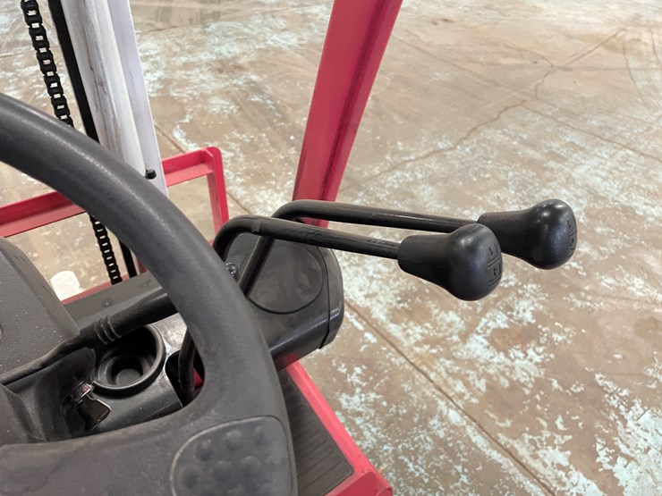 #5568-•-toyota-7-runner-1,500-lbs.-electric-forklift-image-41