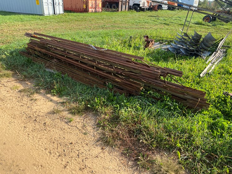 #1629-•-stack-of-steel-support-beams-image-5