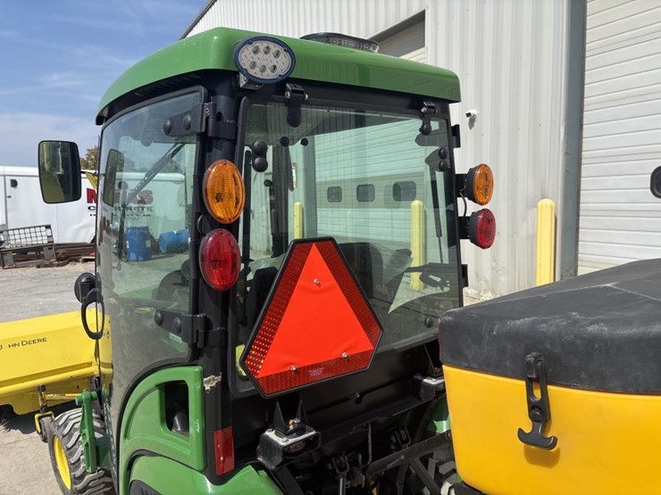 john-deere-1025r-image-11