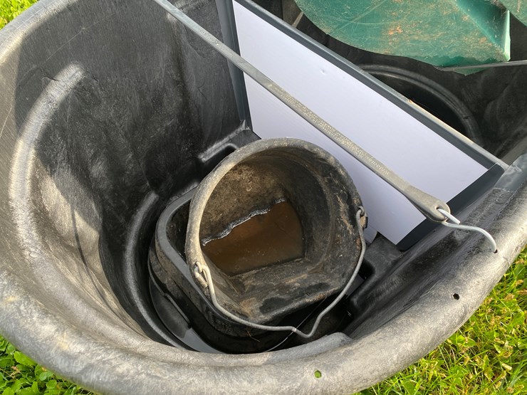 #1655-•-poly-100-gallon-water-tank-image-4