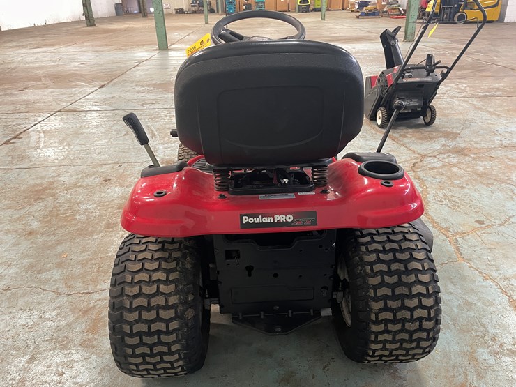 #7236-•-poulan-pro-xt-42"-riding-mower,-needs-head-gasket-image-5