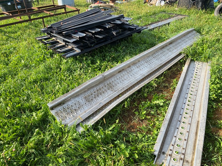 #1646-•-(3)-aluminum-ramps-image-3