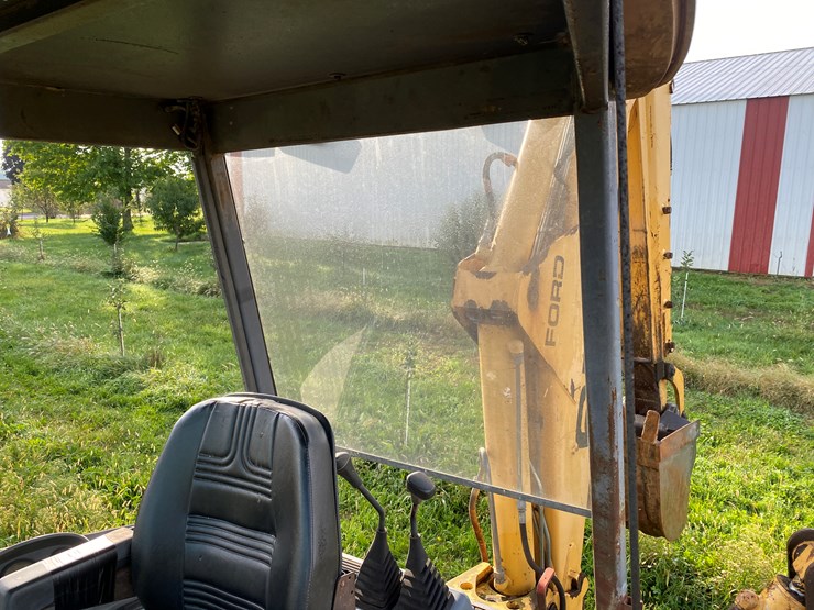 new-holland-655e-image-37