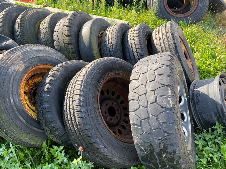 #1639-•-misc.-wheels-and-tires-image-4