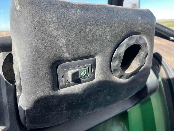 2013-john-deere-gator-image-29