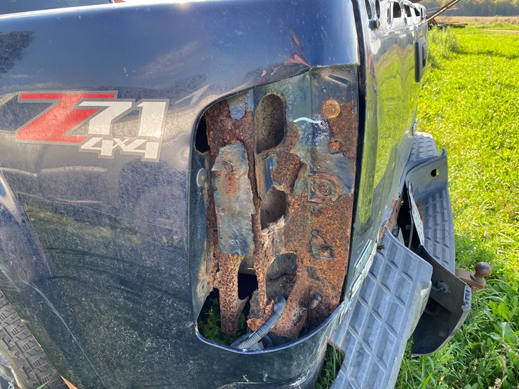 2010-gmc-sierra-1500-image-21