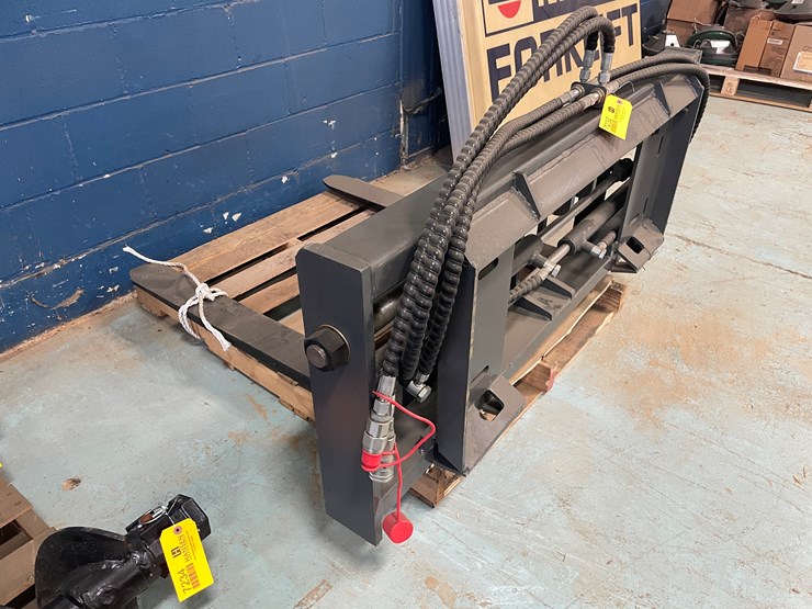 #7232-•-skid-steer-quick-attach-forks-with-side-shift-image-3