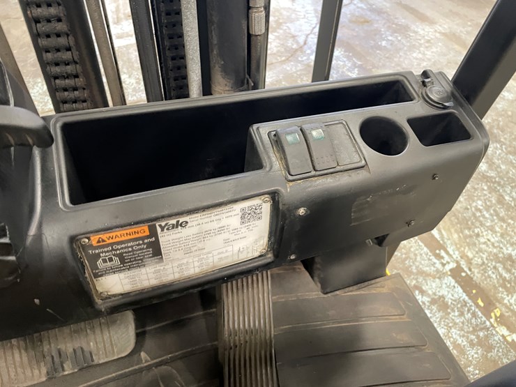 #5565-•-2020-yale-erp040-electric-forklift-image-22
