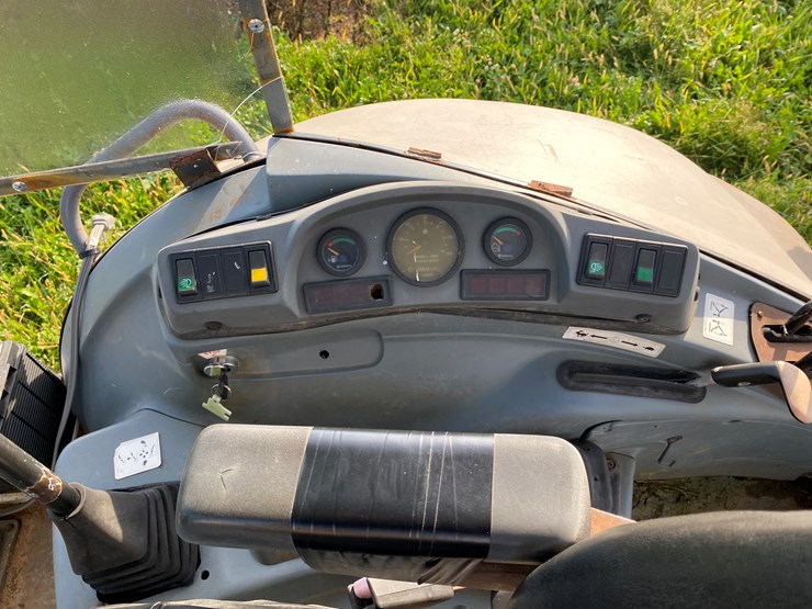 new-holland-655e-image-39