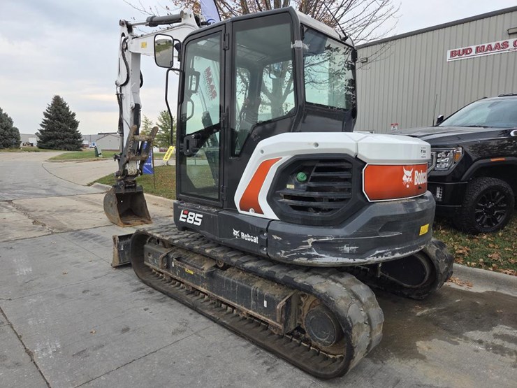 2019-bobcat-e85-image-3