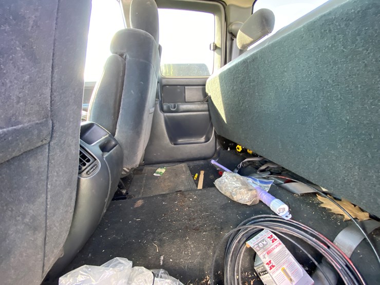 #1599-•-2000-chevy-silverado-1500-extended-cab-pickup-truck-(has-wi-title)-image-63