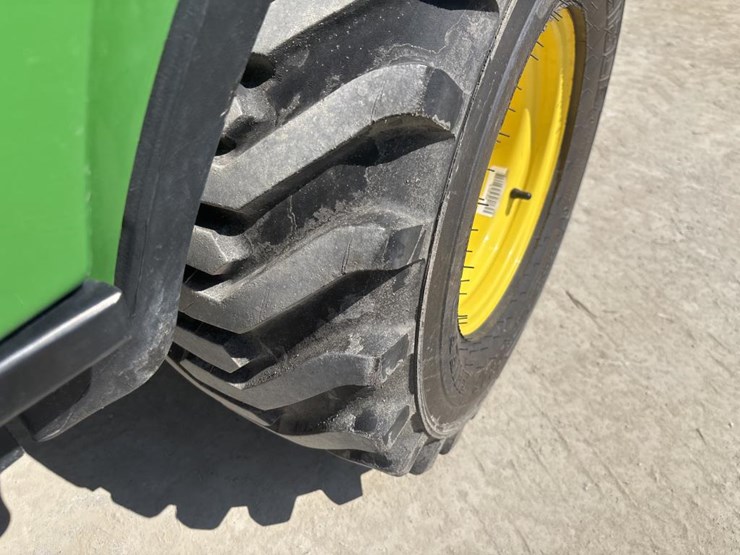 john-deere-1025r-image-31