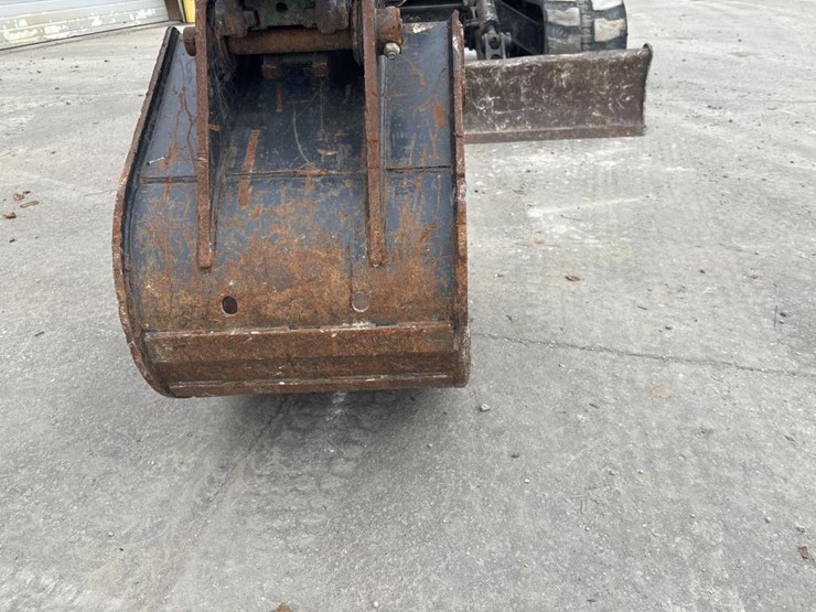 2019-bobcat-e85-image-37