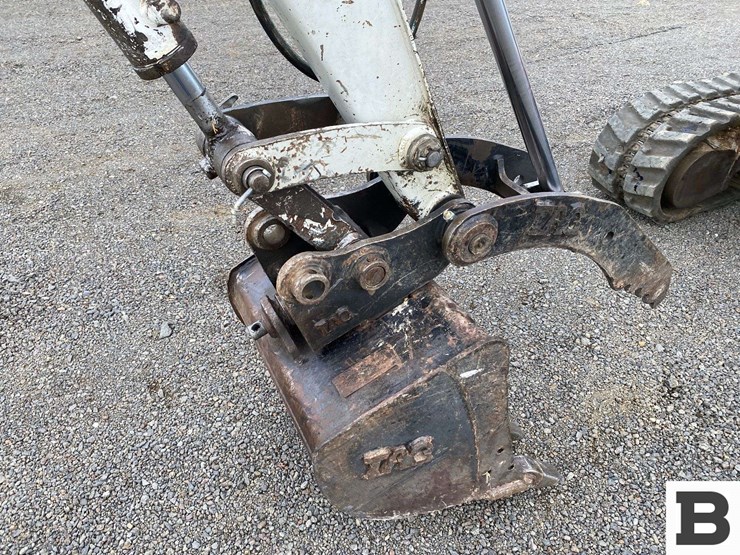 takeuchi-tb135-image-17