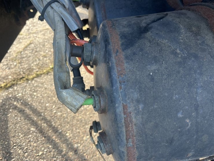 2011-international-7600-image-61