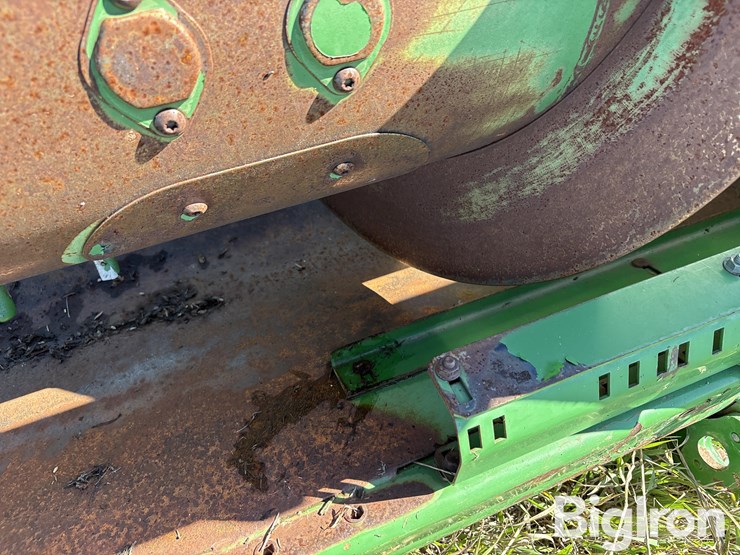 2010-john-deere-630f-image-15