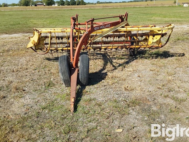 new-holland-258-image-2