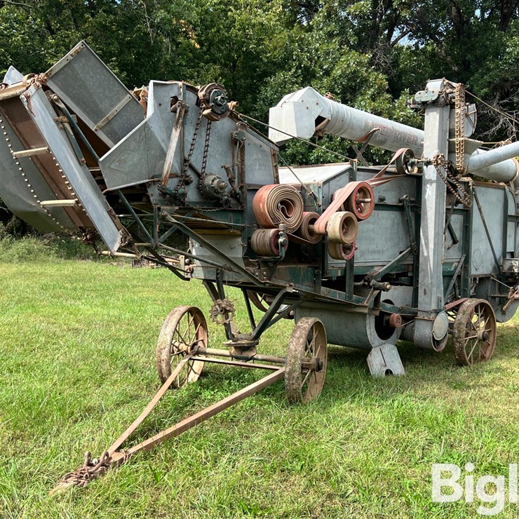 OLIVER RED RIVER SPECIAL