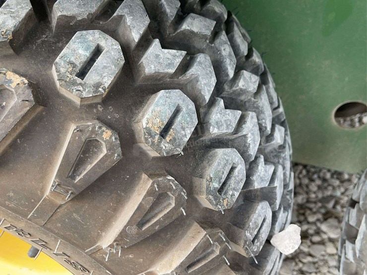 john-deere-gator-image-40