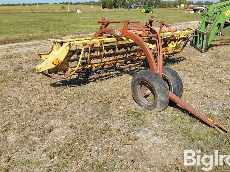 new-holland-258-image-3