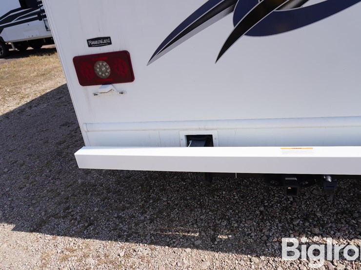 2022-ford-e350-image-9