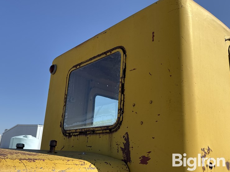 caterpillar-12-image-12