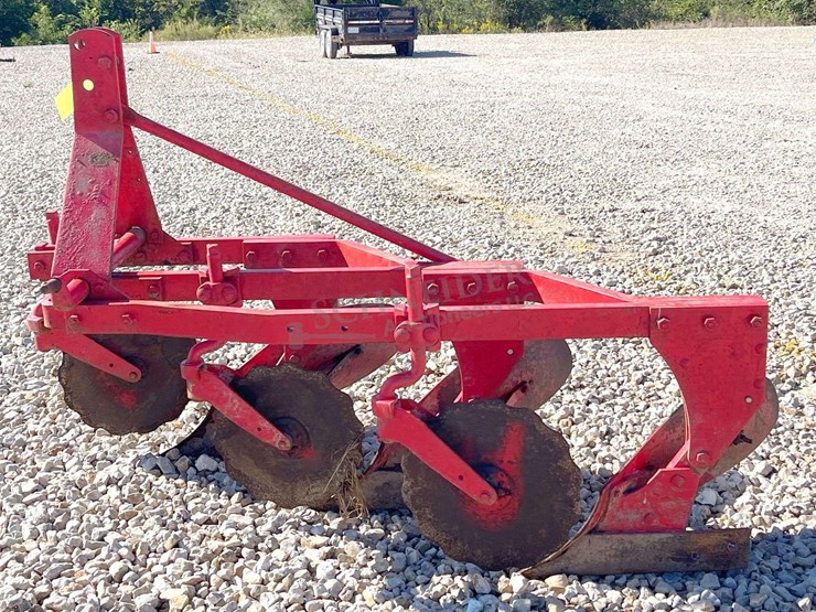 3-14"-3-pt.-plow-w/-coulters-image-2