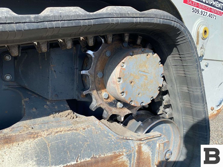 2021-takeuchi-tl12-image-17