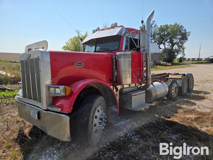2001-peterbilt-379-image-1