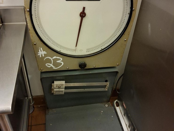 hobart-scales-commercial-image-1