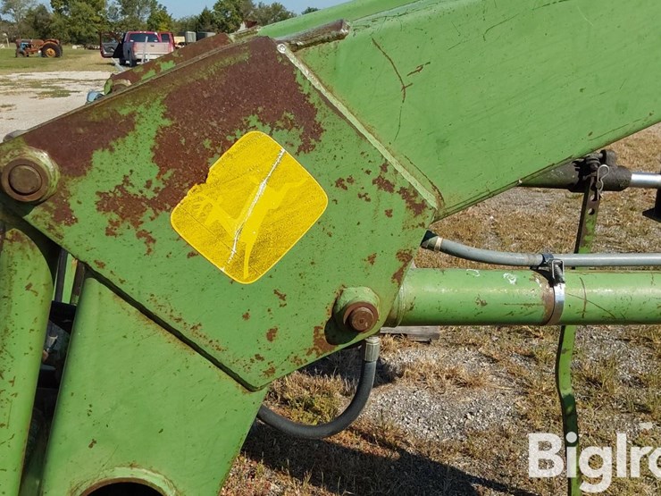 john-deere-148-image-10
