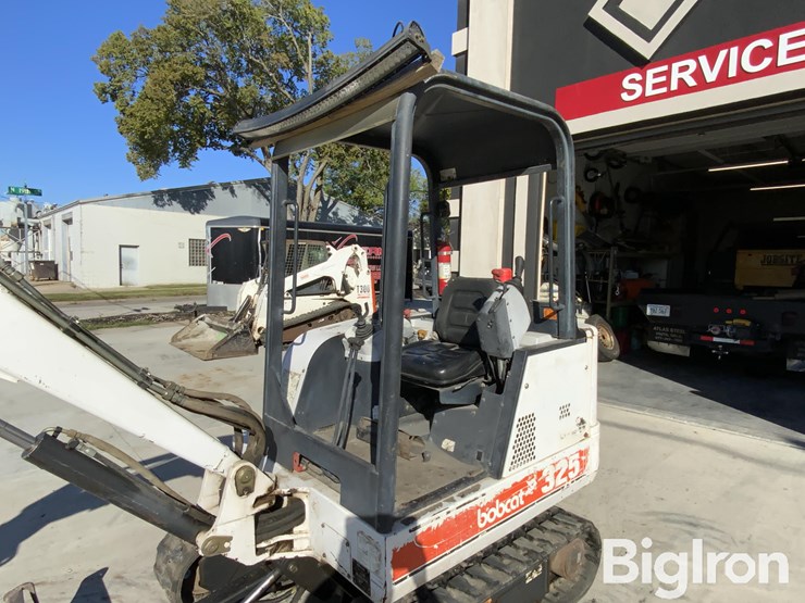 2000-bobcat-325-image-9