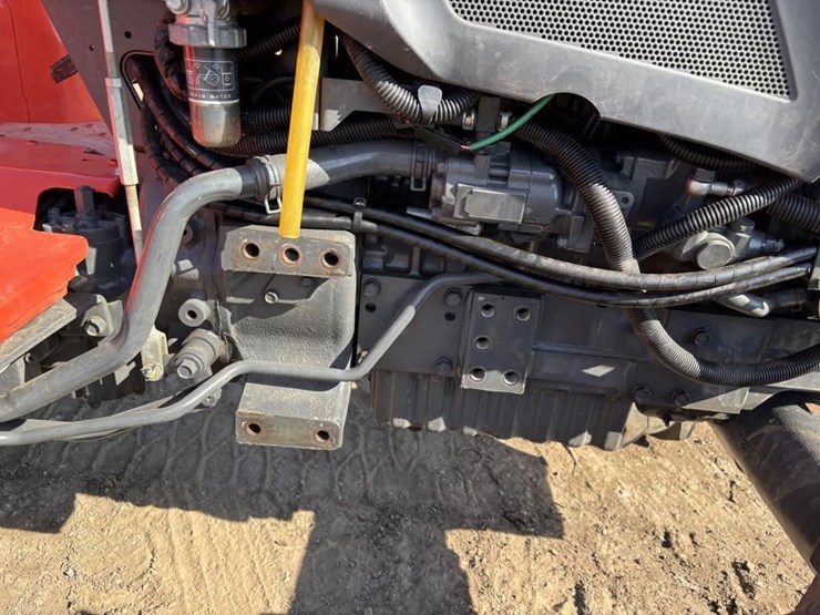 2021-kubota-l4701d-image-33