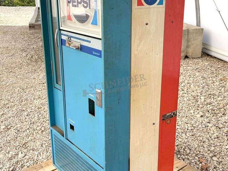 vintage-vendolator-pepsi-vending-machine-image-3