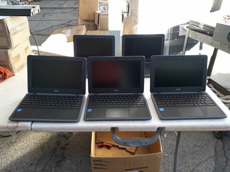 lot#--acer-chromebooks-image-2
