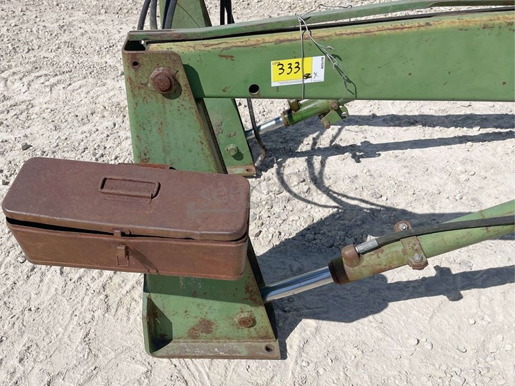 john-deere-148-image-18