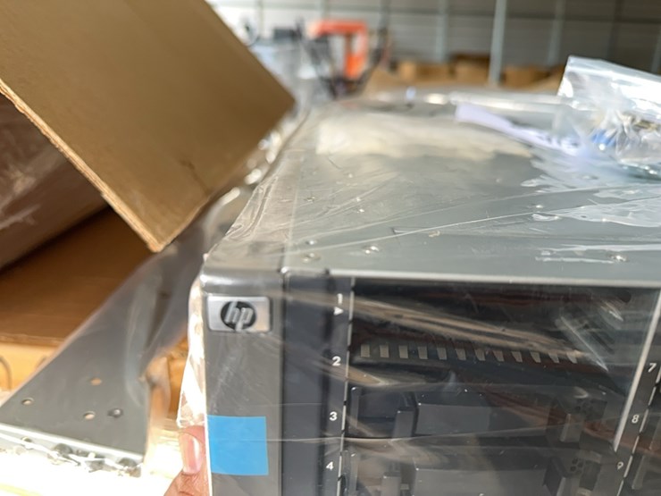 lot#--pallet-of-hp-storage-works-70-modular-smart-array-image-3